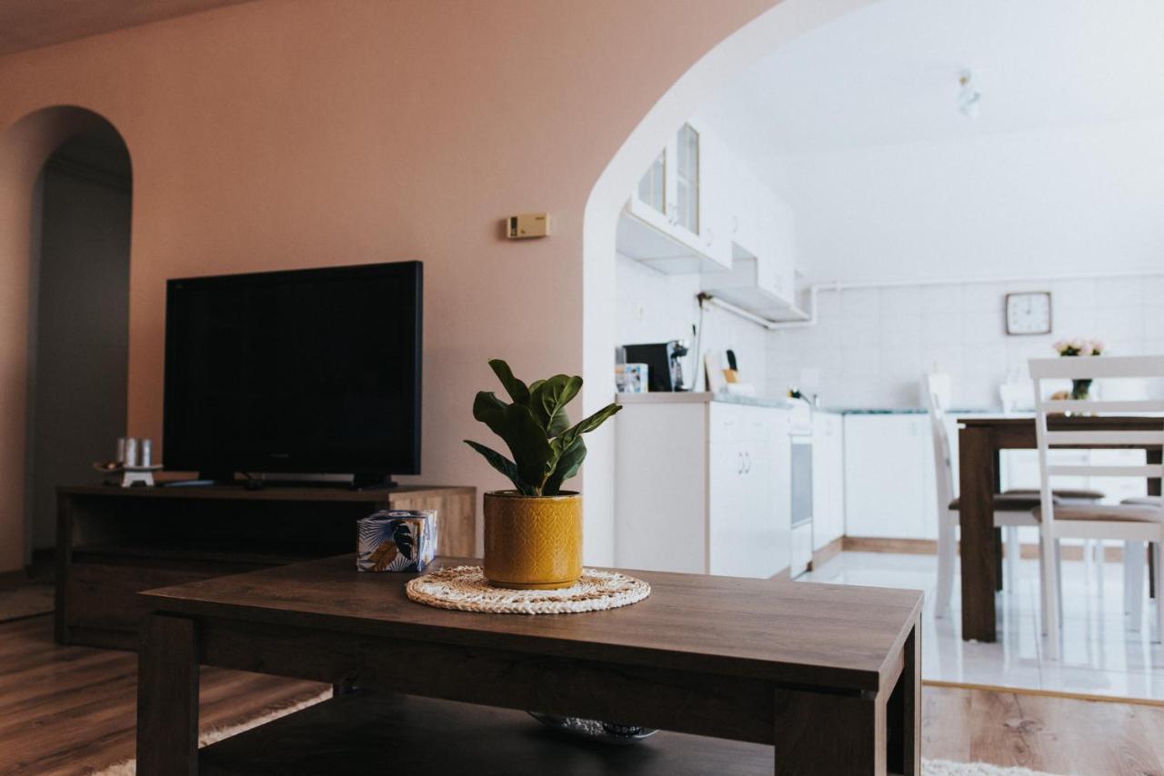 דירות אודורהיו סקוייסק Lotus Apartman מראה חיצוני תמונה